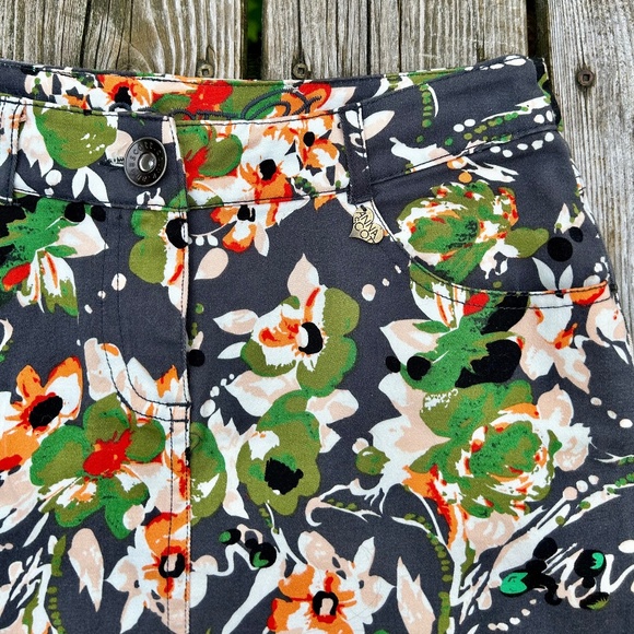 Anna Scott ⎮ Floral denim skirt - Picture 3 of 6